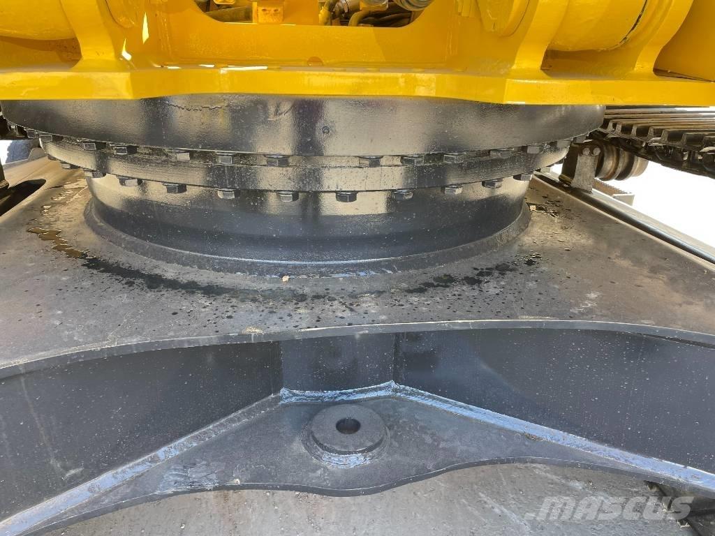 Komatsu PC 300-7 Roomikekskavaatorid
