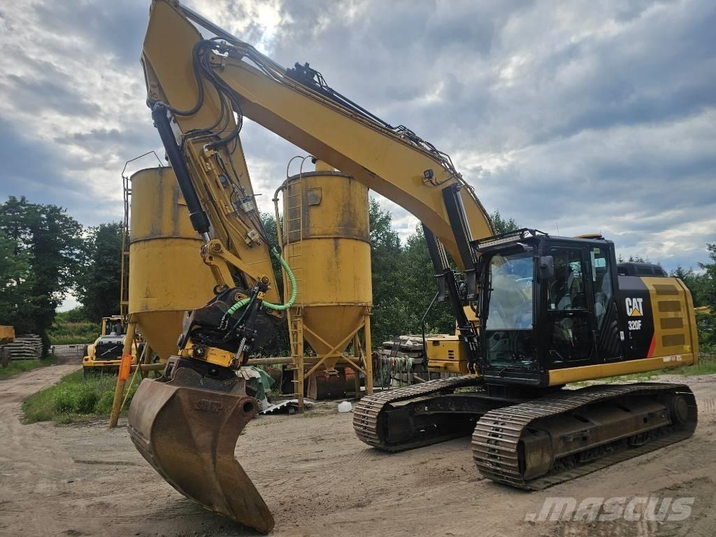 CAT 320FL Roomikekskavaatorid
