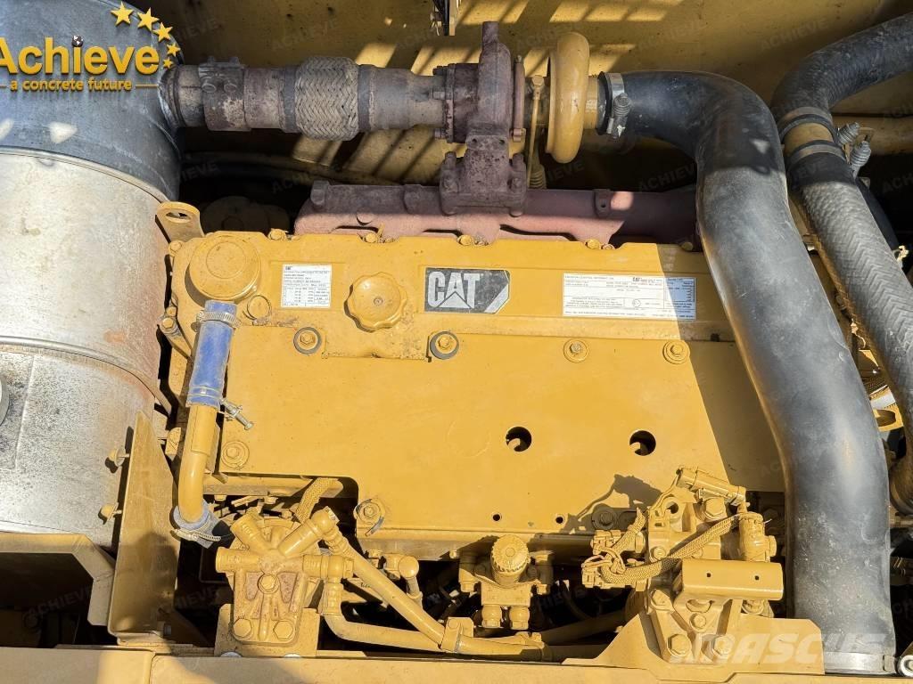 CAT 320 D2 Roomikekskavaatorid