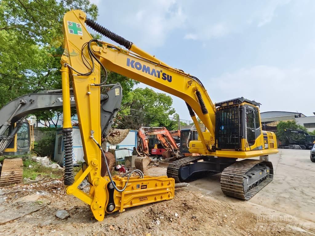 Komatsu PC 200-8 Roomikekskavaatorid