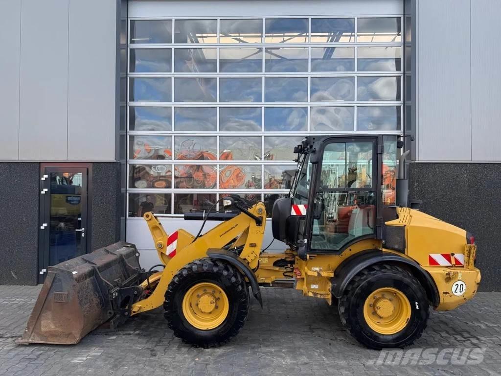 CAT 908H2 Rataslaadurid