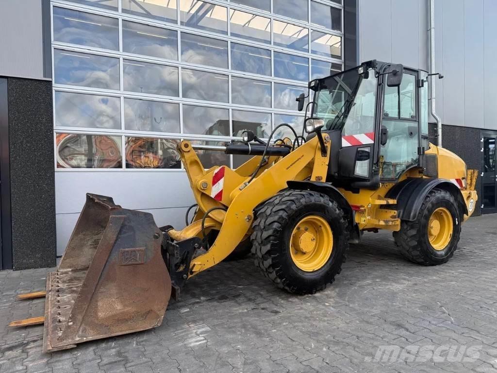 CAT 908H2 Rataslaadurid