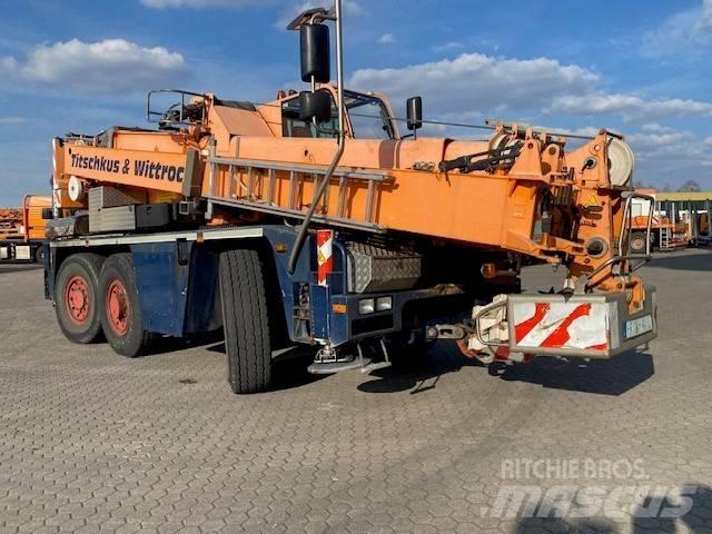 Terex Demag AC 40-1 Maastikutõstukid
