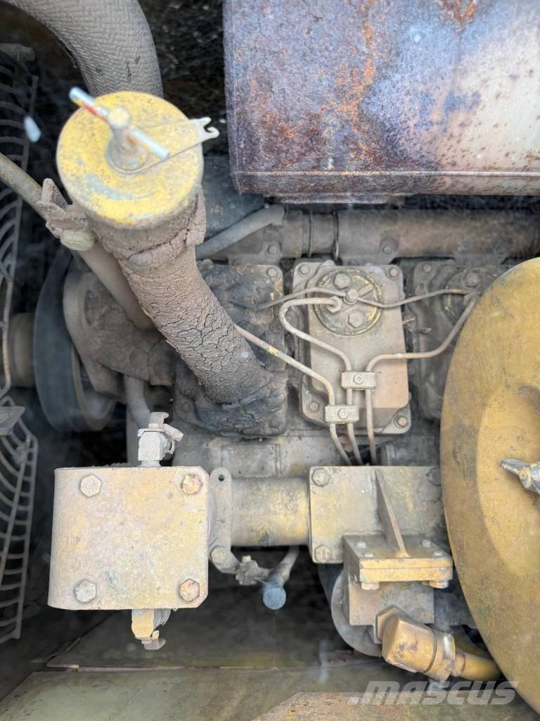 Komatsu D58E-1 Buldooserid