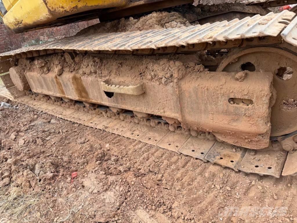 Komatsu PC 120-8 Roomikekskavaatorid