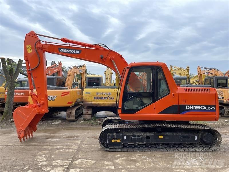 Doosan DH 150 Roomikekskavaatorid