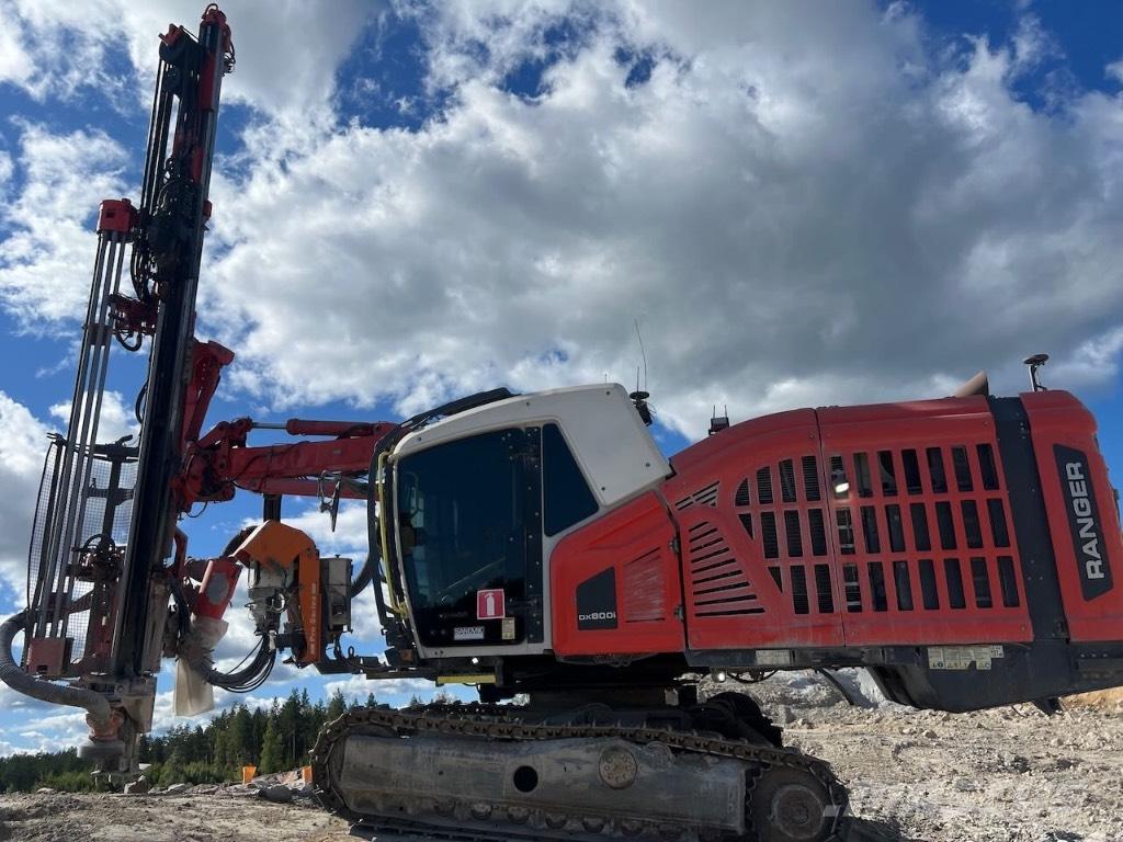 Sandvik DX 800i Vertikaalsed puurmasinad