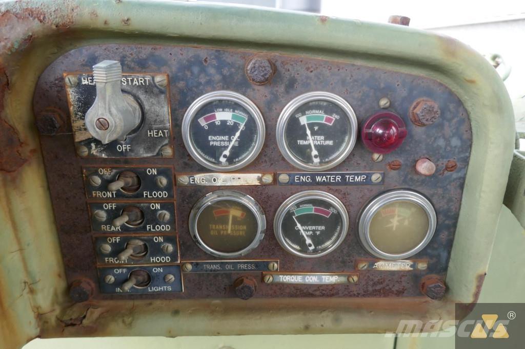 CAT D7F Ex-army Buldooserid