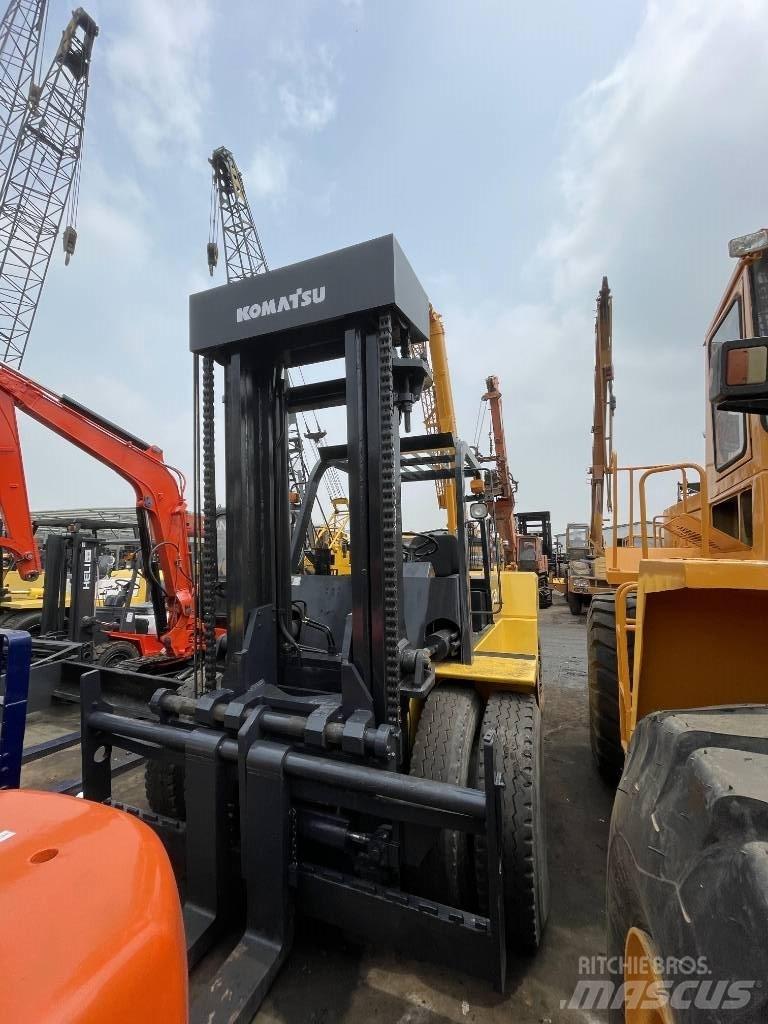 Komatsu 15 ton Diiseltõstukid