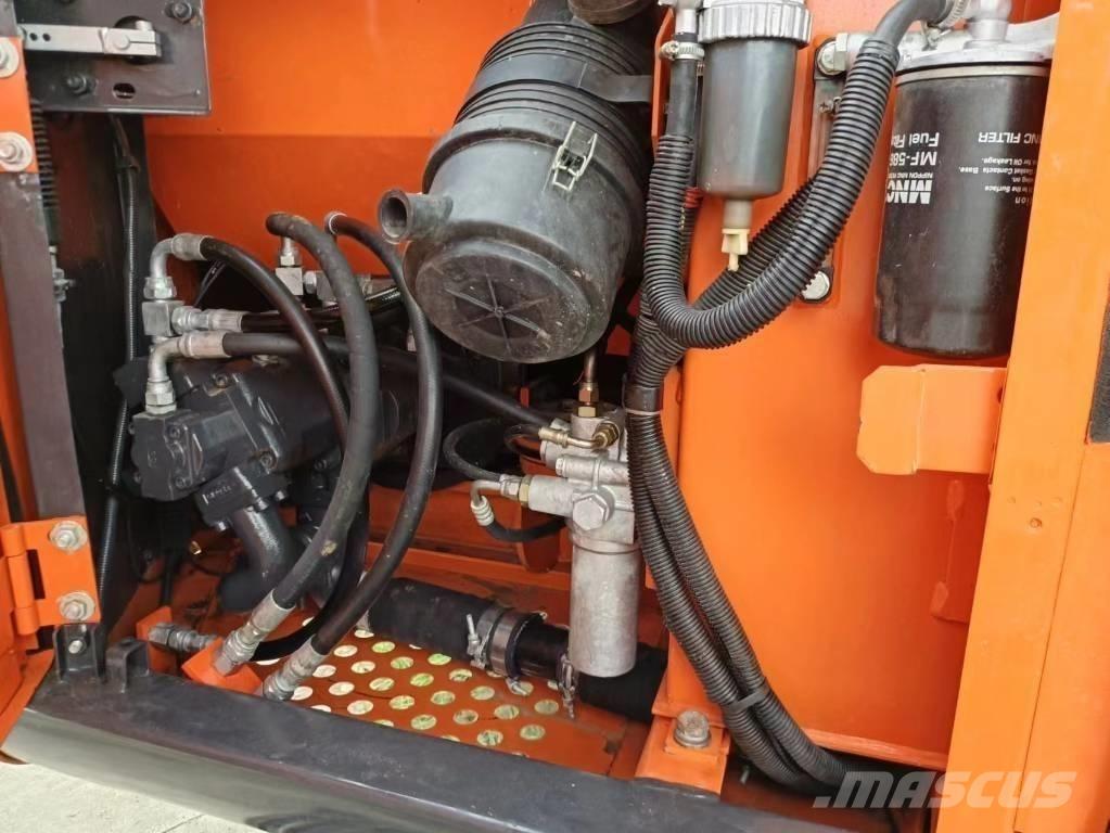 Hitachi ZX70 Miniekskavaatorid < 7 t