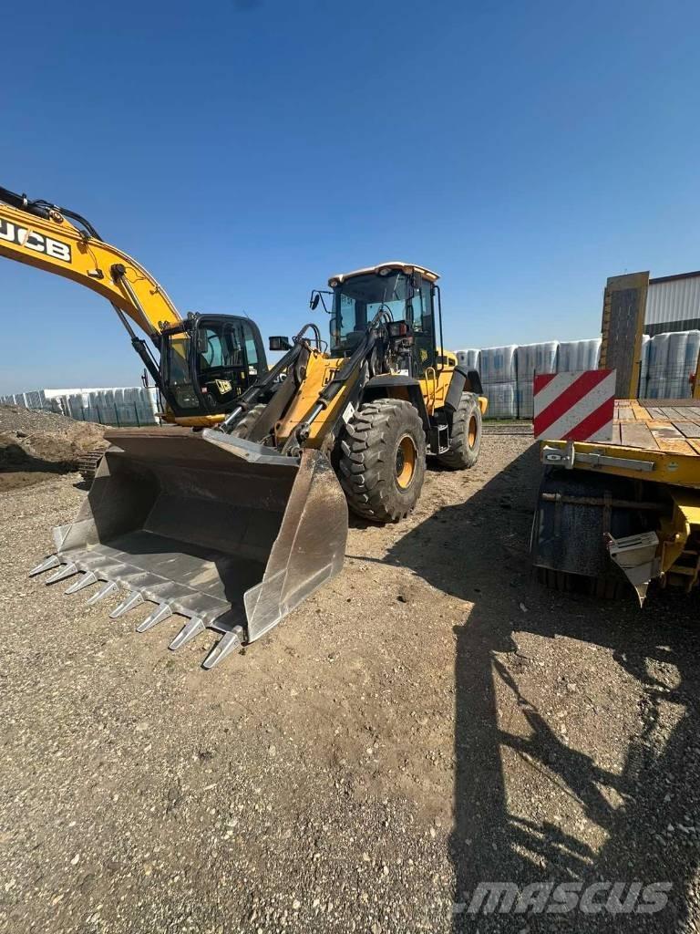 JCB 436 HT Rataslaadurid