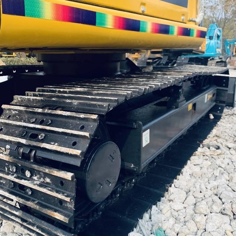 Komatsu PC 70 Roomikekskavaatorid