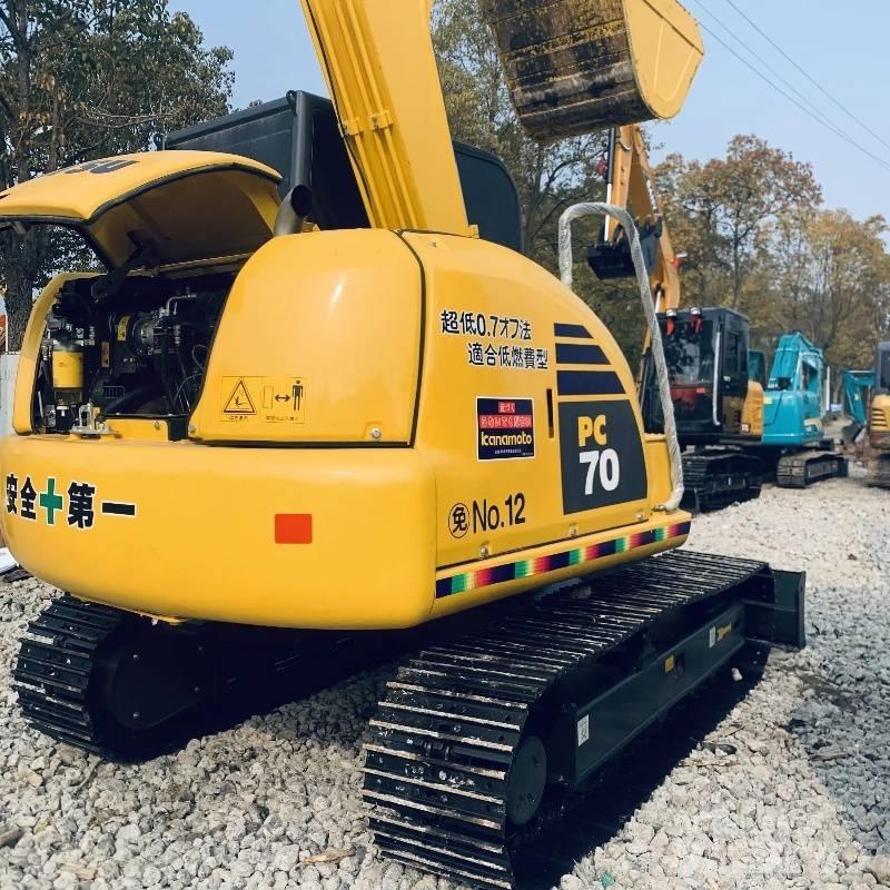 Komatsu PC 70 Roomikekskavaatorid