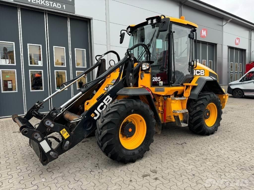 JCB 411 HT Rataslaadurid