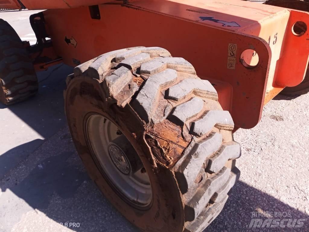 JLG 660 SJ Teleskoop poomtõstukid