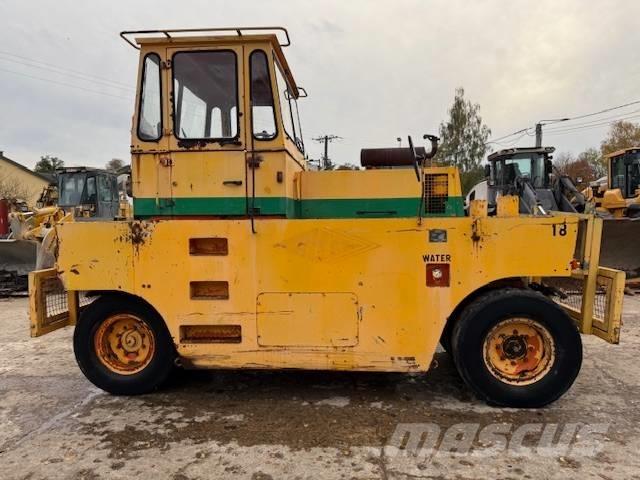 Hamm GRW 15 Pneumorehvidega rullid