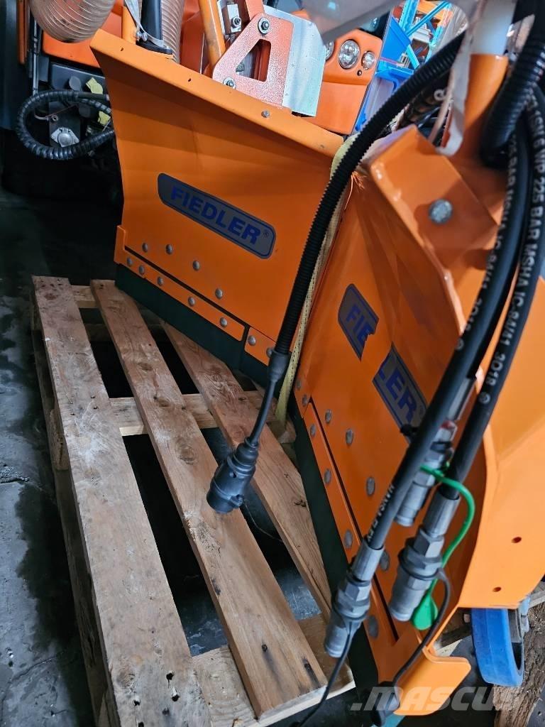 Holder C65 SC Kommunaalteenuste traktorid