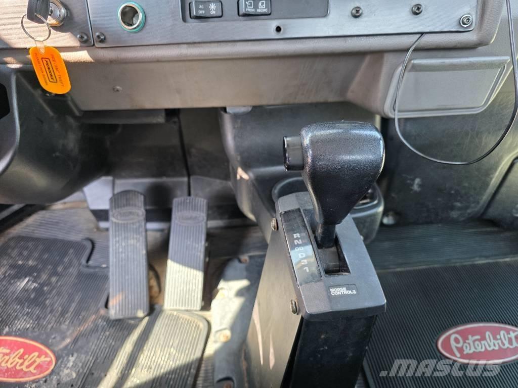 Peterbilt 335 Raamautod