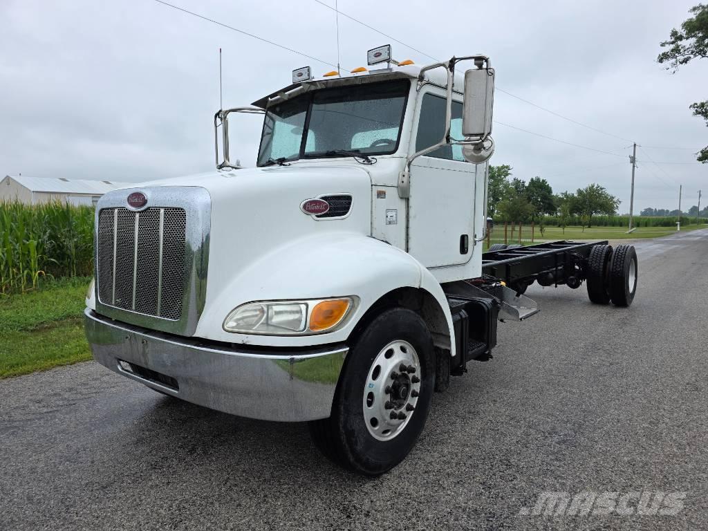 Peterbilt 335 Raamautod