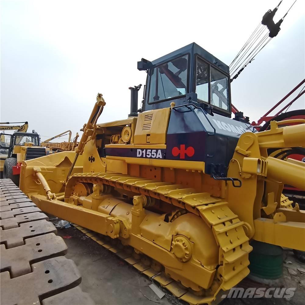 Komatsu D 155 A-2 Buldooserid