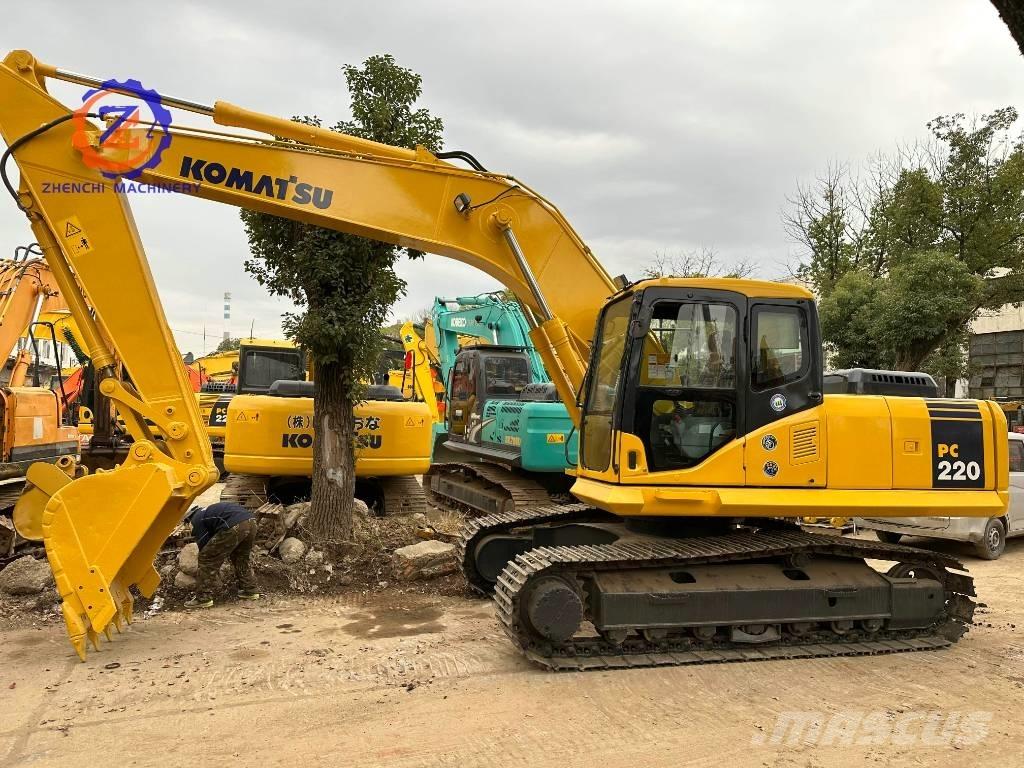 Komatsu PC 220-7 Roomikekskavaatorid