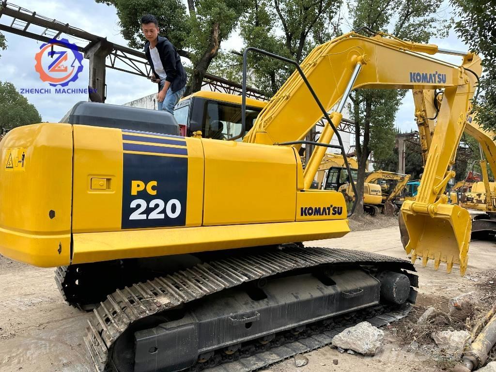 Komatsu PC 220-7 Roomikekskavaatorid