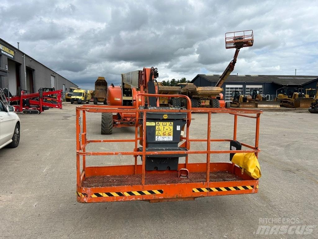 JLG 860 SJ Teleskoop poomtõstukid