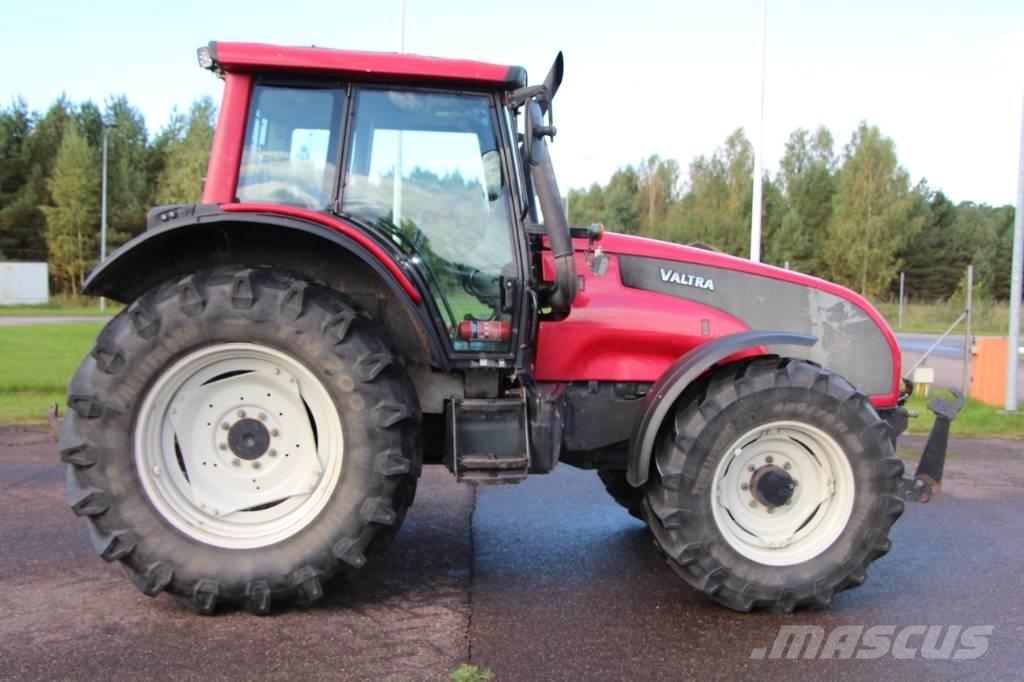 Valtra T 131 Traktorid