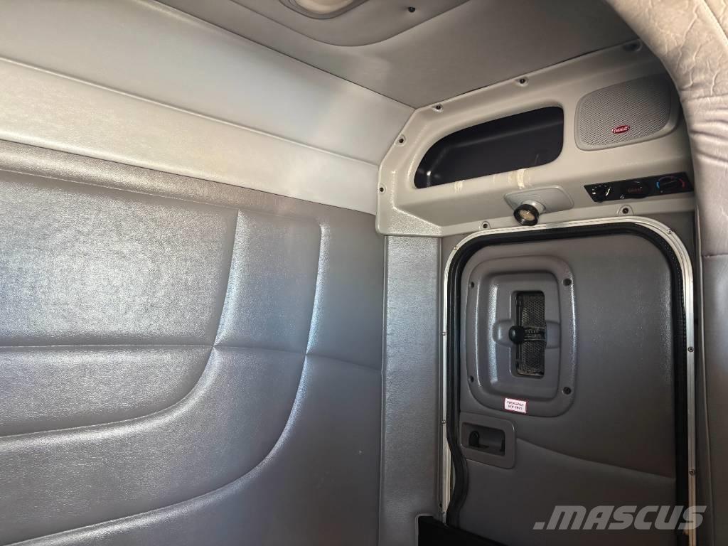 Peterbilt 389 Sadulveokid