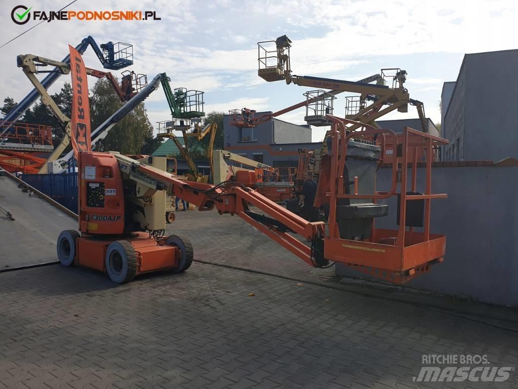 JLG E 300 AJP Iseliikuvad poomtõstukid