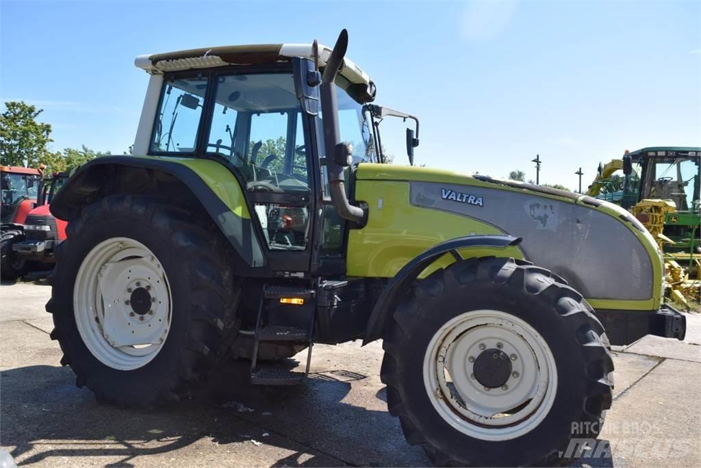Valtra T120 Traktorid