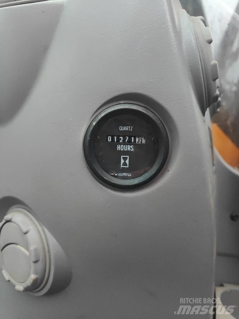 Volvo ECR 235 C L Roomikekskavaatorid