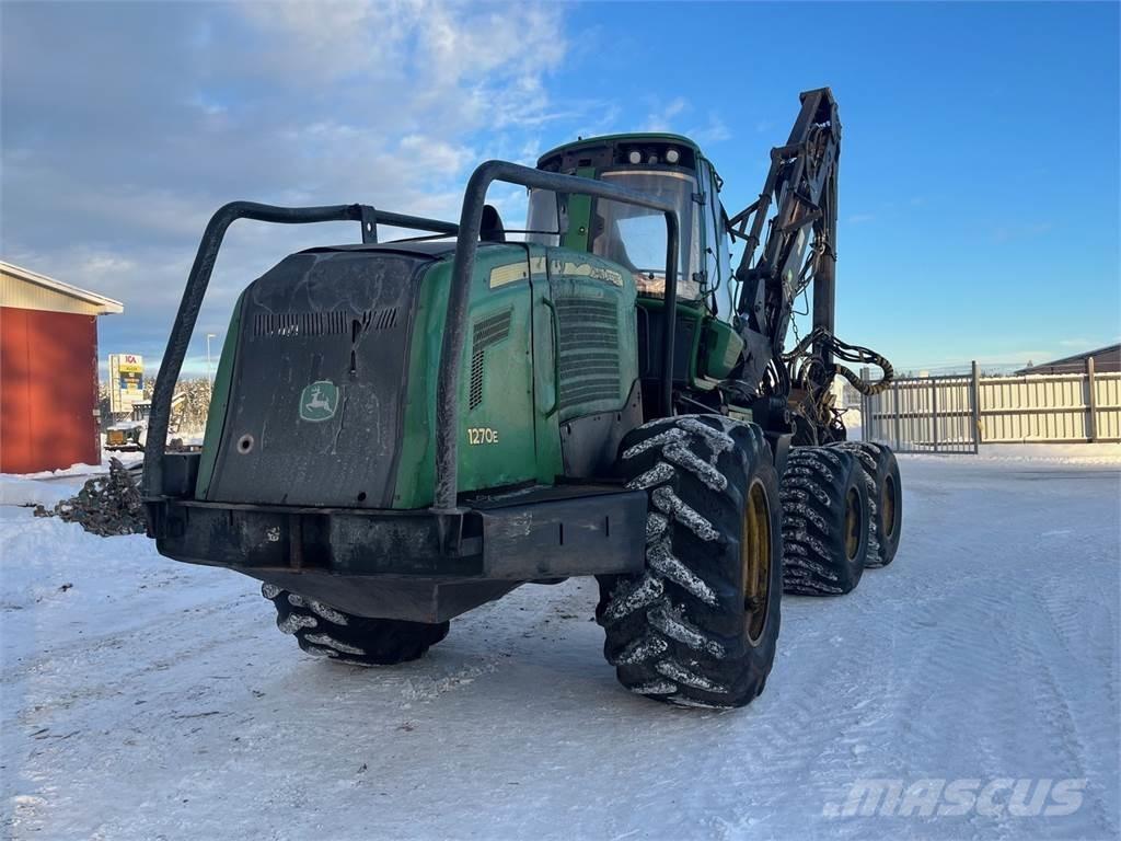John Deere 1270E Harvesterid