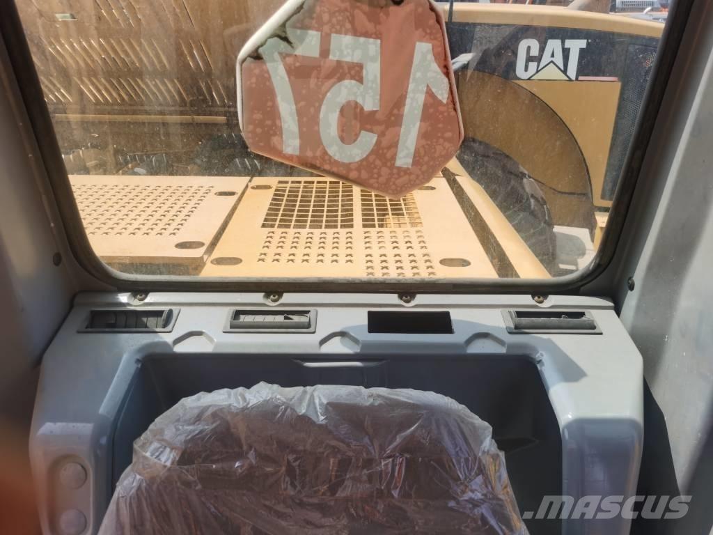 CAT 320 C L Roomikekskavaatorid