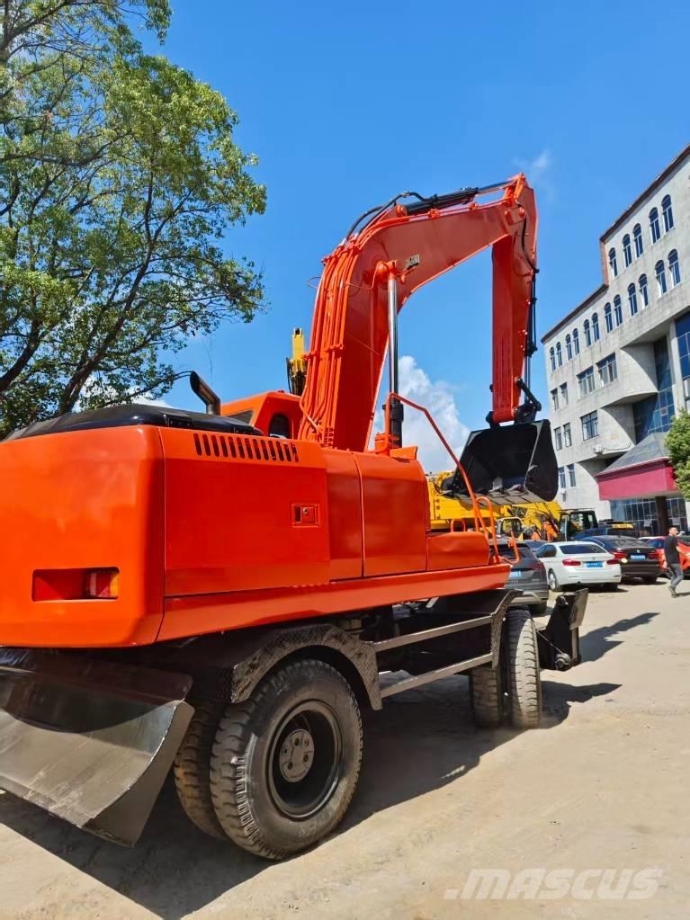 Doosan DH 210 W-7 Ratasekskavaatorid