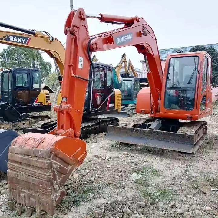 Doosan DH70-7 Roomikekskavaatorid