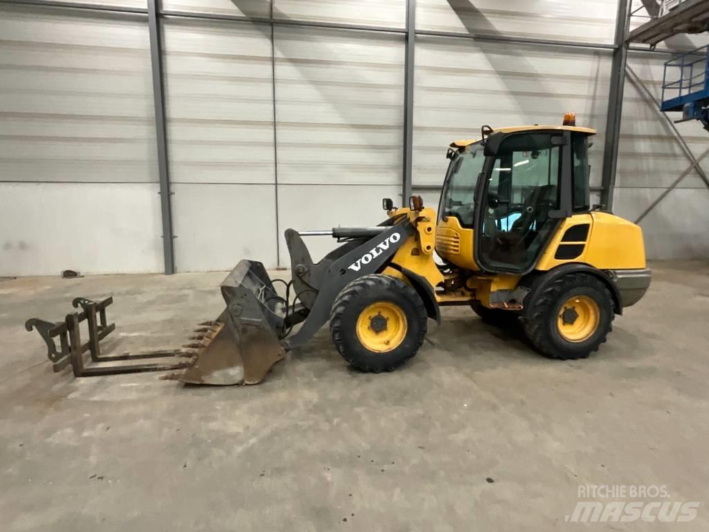 Volvo L 25 F Rataslaadurid