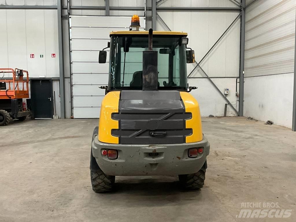Volvo L 25 F Rataslaadurid