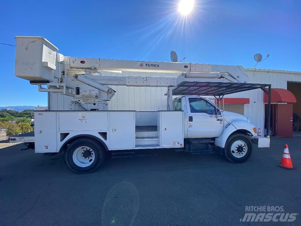 Ford F 750 SD Auto korvtõstukid