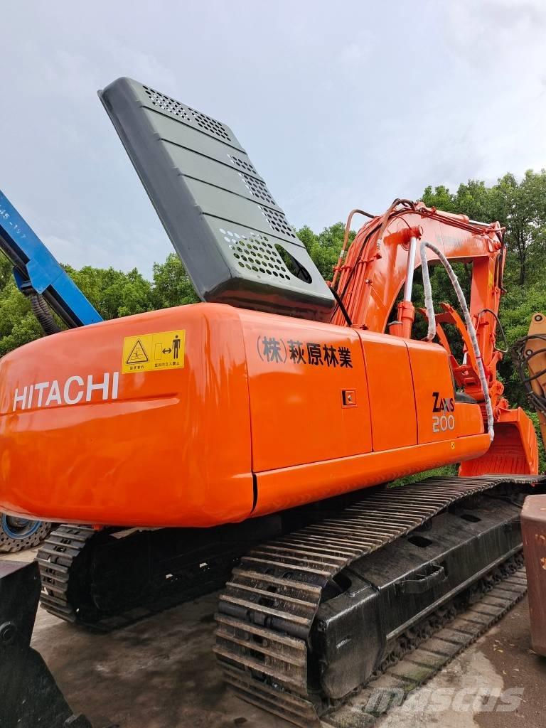 Hitachi EX 200-5 Roomikekskavaatorid