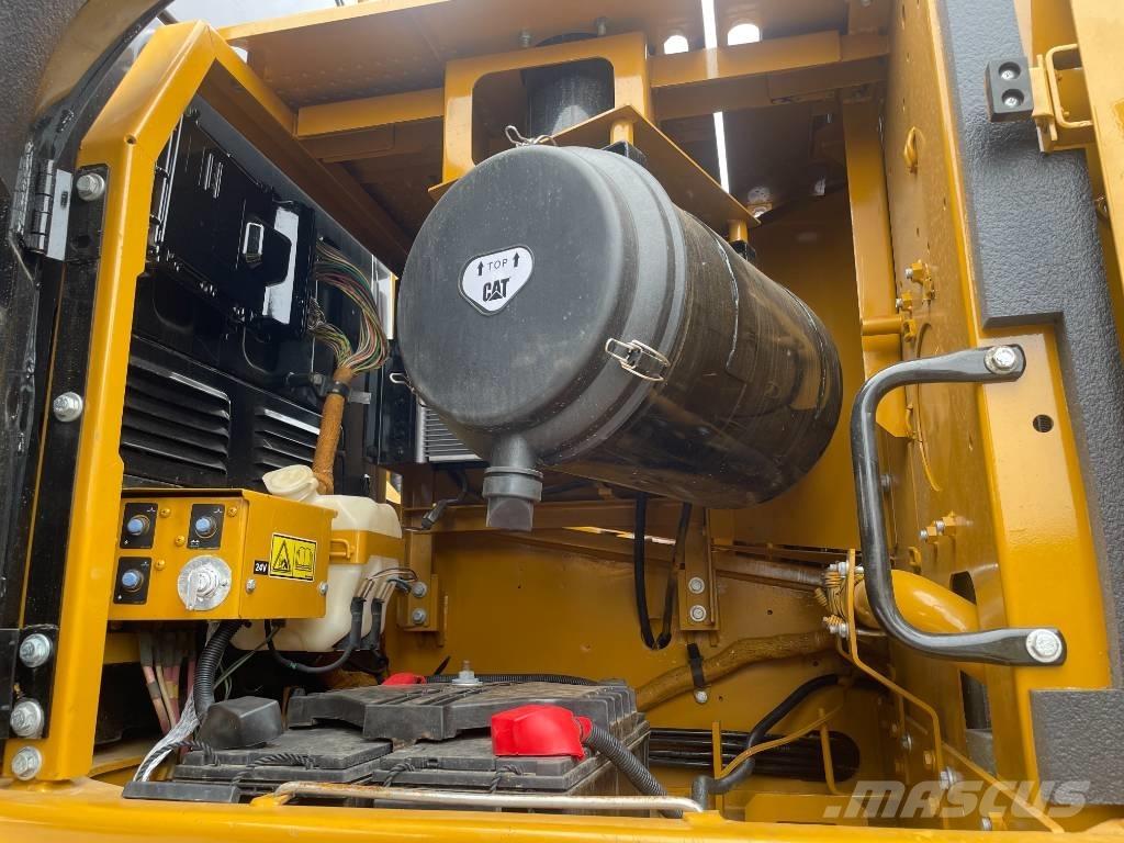 CAT 336D2 Roomikekskavaatorid