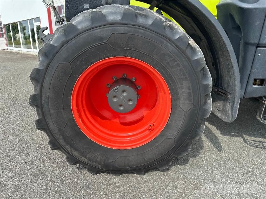 CLAAS Axion 870 Traktorid