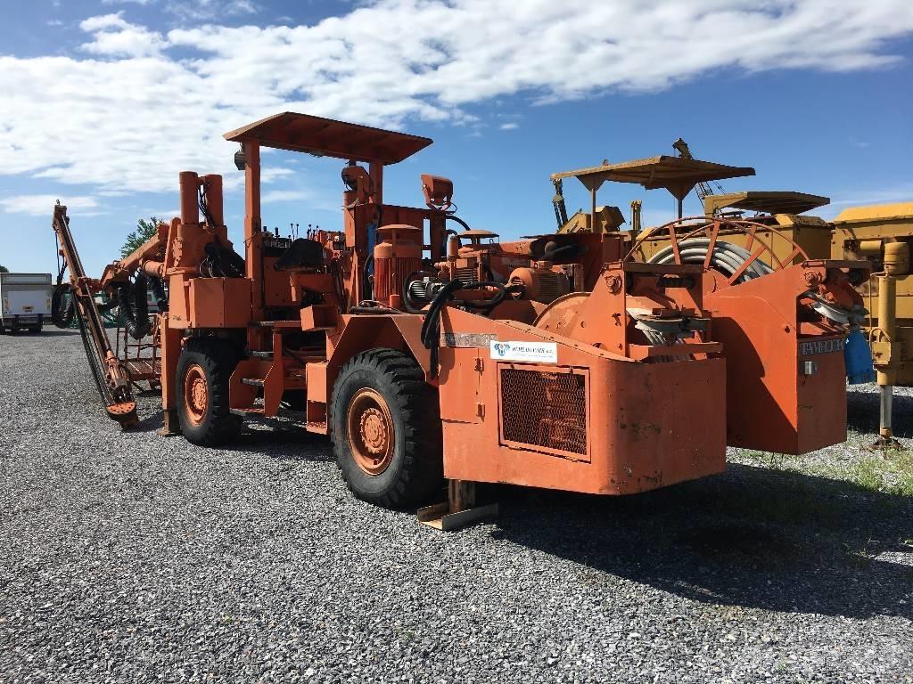 Tamrock TA 400 Super Horisontaalsed puurmasinad