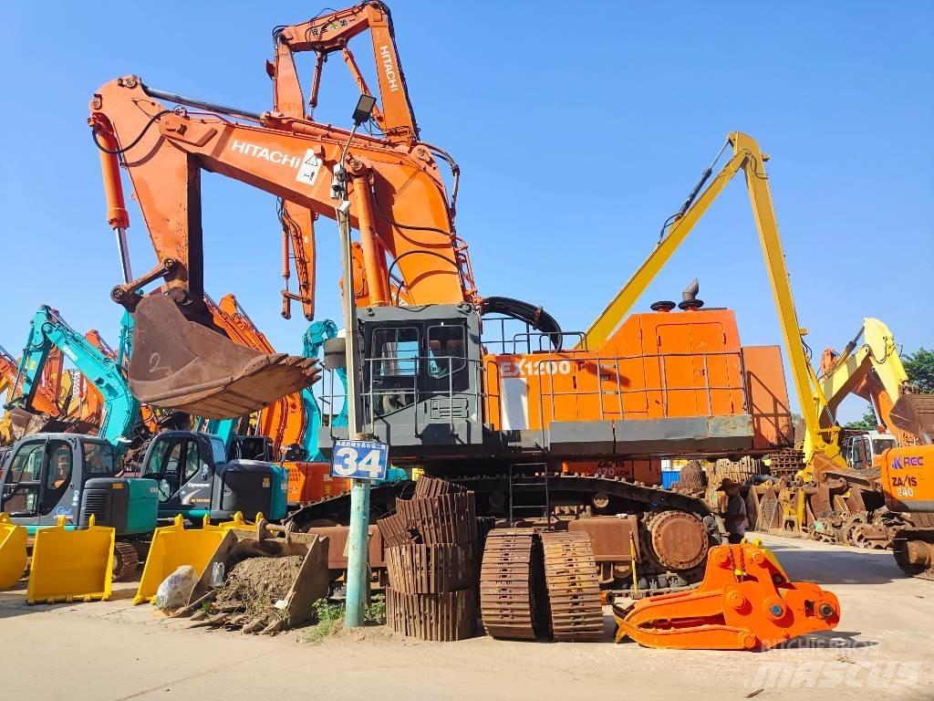 Hitachi EX 1200-6 Roomikekskavaatorid