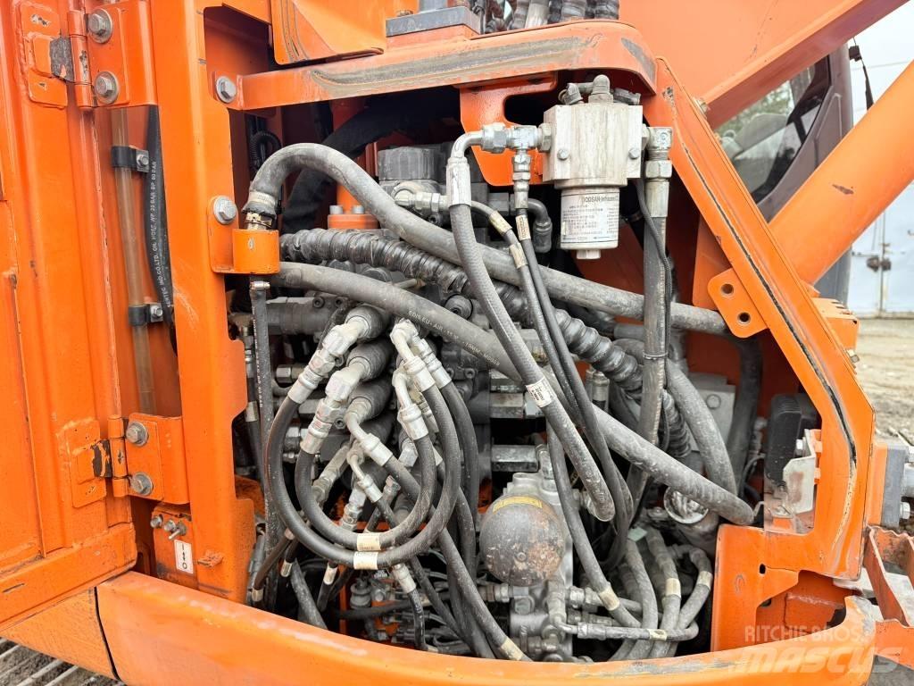 Doosan DX 140 LCR Roomikekskavaatorid