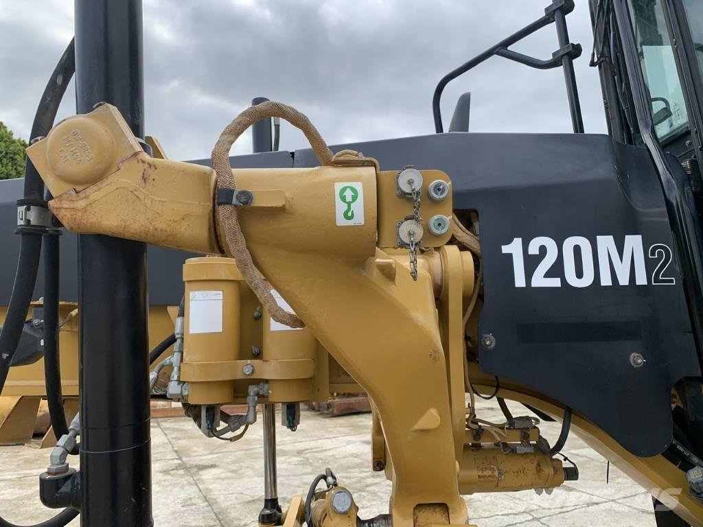 CAT 120 M 2 Greiderid