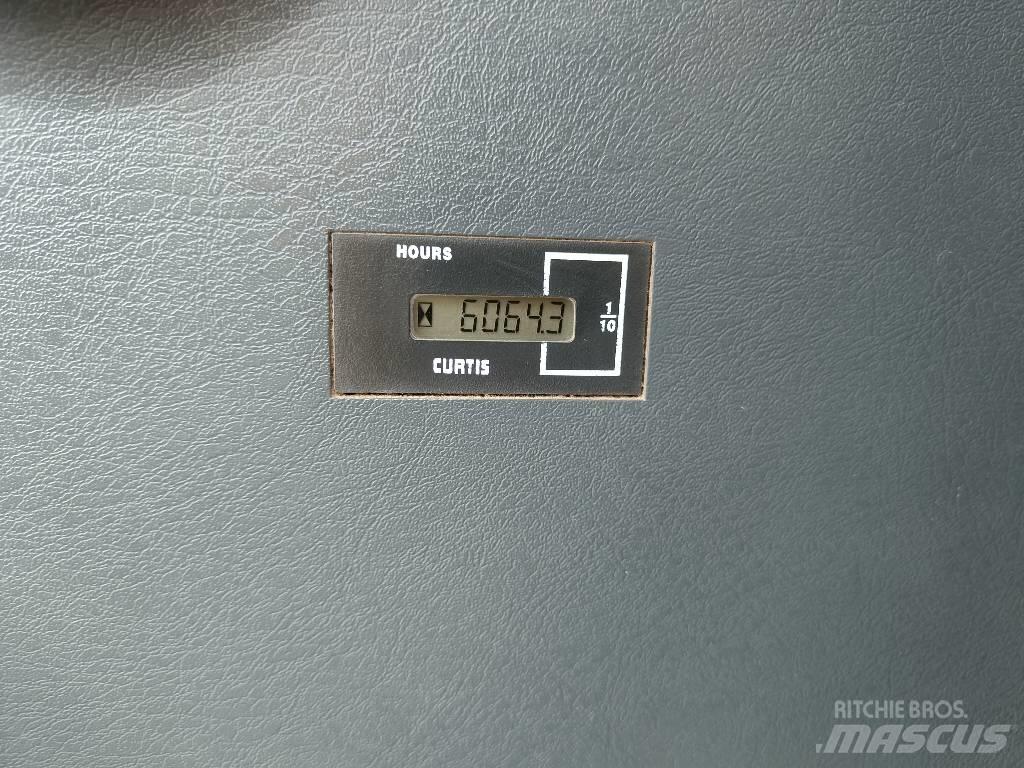 Hyundai R 145 Roomikekskavaatorid