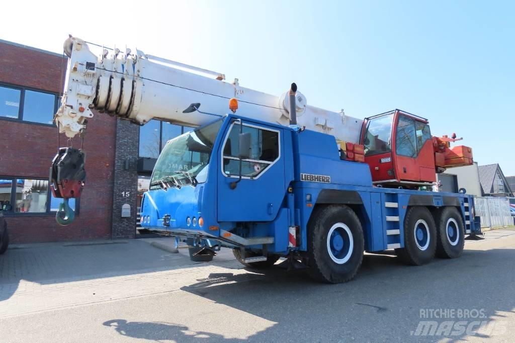 Liebherr LTM 1055-1 Maastikutõstukid