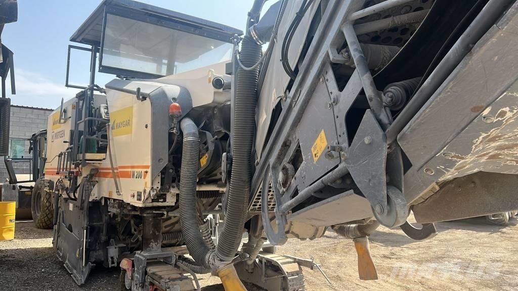 Wirtgen W 200 Asfaldi lõikamise masinad