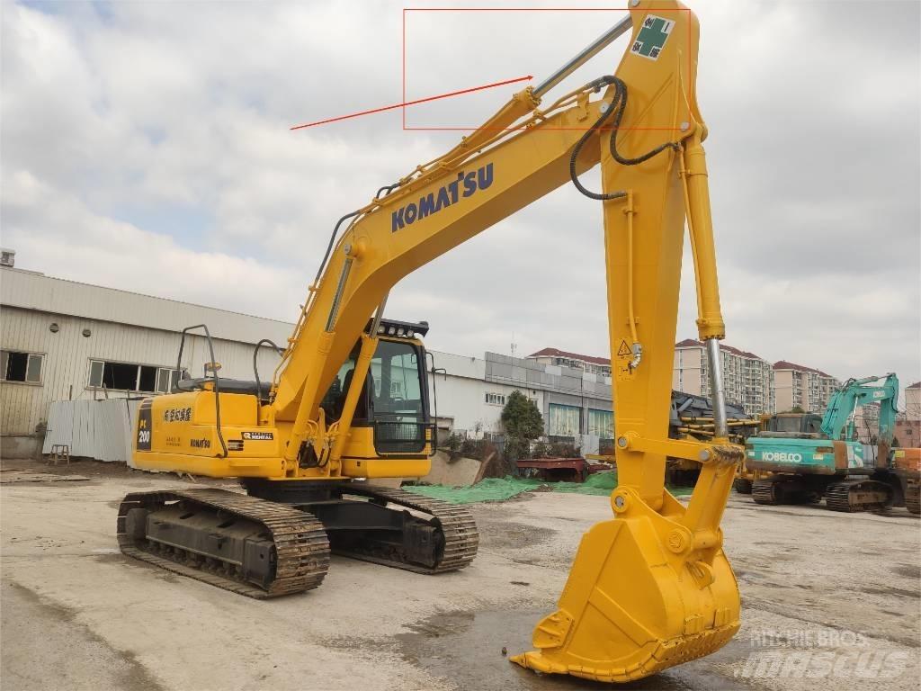 Komatsu PC 200-8 Väikeekskavaatorid 7t-12t